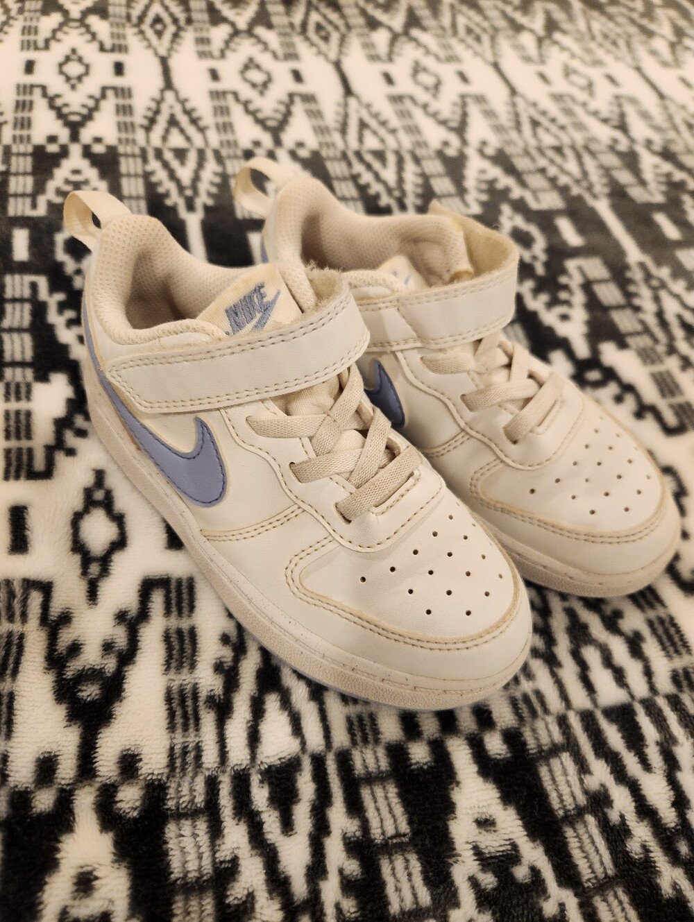 Nike Girl's White Sneaker with Light Blue Swoosh, Size 9C
